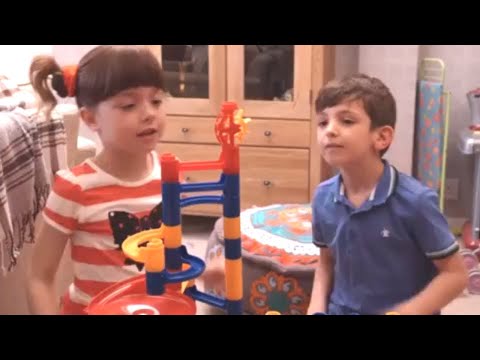 Tosia i Tymek po polsku | Wysoka Wieża | bajki dla dzieci po polsku | Topsy and Tim Polish