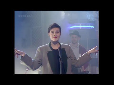 Coldcut feat. Lisa Stansfield - People Hold On