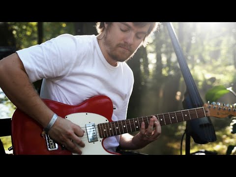 Ambient Melodic House In a Forest - Live Looping - Reinhardt Buhr