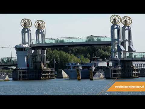 Cruiseschip Excellence Countess | IJssel | Binnenvaart | Shipspotting