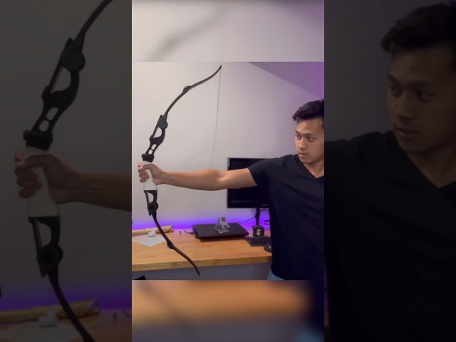 Vídeo relacionado con Marvel Hawkeye Retro Classic Pose Bow Arrow Camiseta