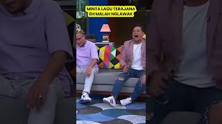 Download lagu SULE KAGET⁉️ TRAGEDI PANGGUNG DIGERGAJI PENONTON🤣 #shrots  #talkpod #subscribe #lucu mp3