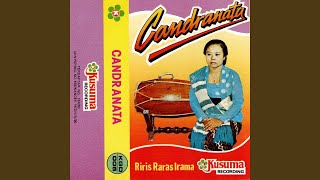 Download lagu Gending CANDRANATA minggah Ladrag KAPIREKTA (Kendang gambyakan) Jineman MIJIL SASANTI Pl. 5... mp3 Download lagu Gending CANDRANATA minggah Ladrag KAPIREKTA (Kendang gambyakan) Jineman MIJIL SASANTI Pl. 5... mp3