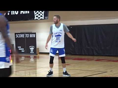 JORDAN RIEWER SCORES 30 POINTS!!