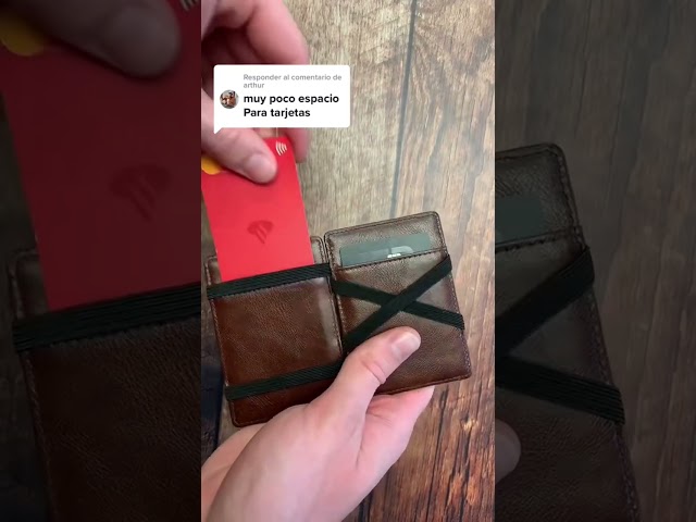 Vídeo relacionado con Flash Cash Wallet - Accesorio Profesional para Trucos De Magia | Clip De Dinero Plegable De Cuero Real para Magia Callejera E Ilusión Escénica, Equipo De Rendimiento Divertido para Niños Y Adultos, 1
