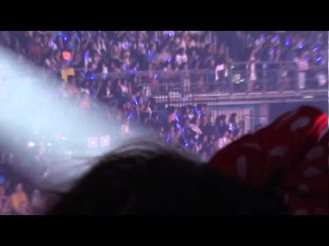 120318 SS4 Bangkok wearing a JongWoon hairband
