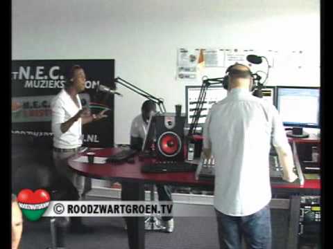 ROODZWARTGROEN - Studiobezoek Luigiano - Umbrella