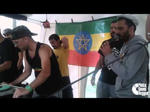 Photo Sound Reggae: Roberto Sánchez 'Chemical Food' + Yeyo Perez 'Weh You Cook' - La Concha