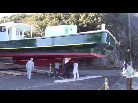 大型釣り船の進水式　舟おろし　和歌山　釣太郎　Boat down Japanese style. A flood ceremony of a new boat.