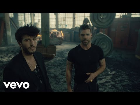 Video Falta Amor de Sebastián Yatra ricky-martin