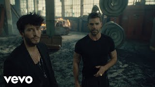 Sebastián Yatra, Ricky Martin - Falta Amor (Official Video)