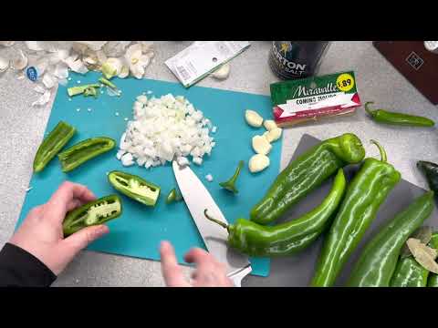 Jess Makes Chile Verde