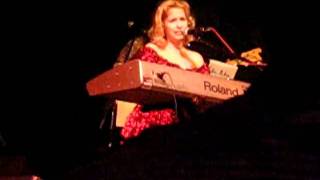 Nellie McKay - a bit of A Wonderful Guy, Columbus, OH, 3 Dec 2010