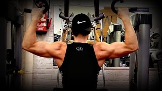Tirage poitrine (Lat Pulldown)