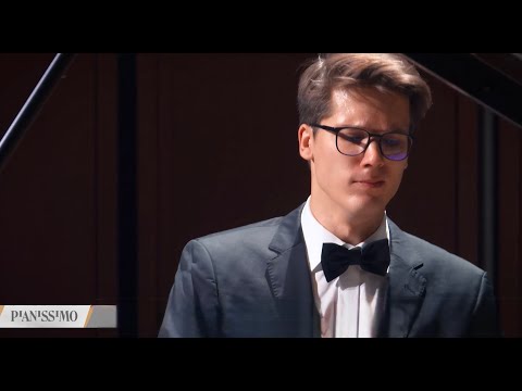 Vladimir Petrov plays F. Chopin Etude Op.10 No.12 in C minor