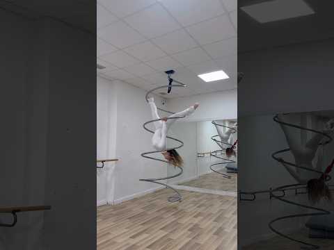 #music #aerialdance #poledance #circus #aerialdance #performance #acrobatics #sports #artist #aerial