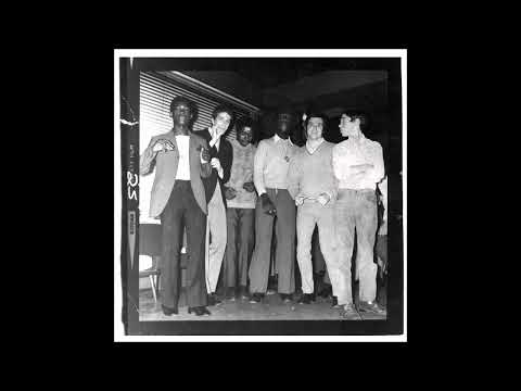The Soul Tops - Keep On Moving