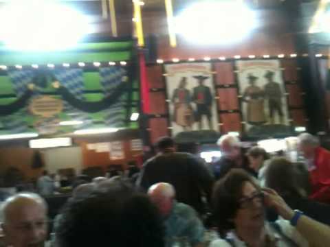 ofest noon crowd at Augustiner