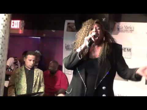 Carol Williams performing at the 2016 Legends of Vinyl DJ/Artists Awards and Seminar 9-13-16