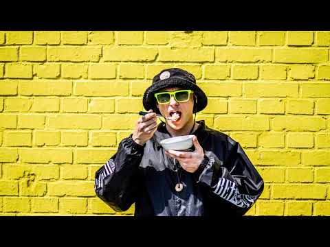 Augustyn - "WYJEBANE" ( •Vɪyɛḇɑnʸ) #DrinkWater #HealthGang 2019 💧