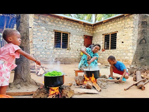 Kenya’s Favorite Meal🇰🇪 Ugali, Sukuma Wiki & Beef Stew 🍲🌿+Fixing Doors on Our Dream Home in Africa 🏡
