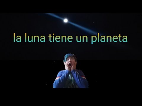 Una estrella ariba de la luna