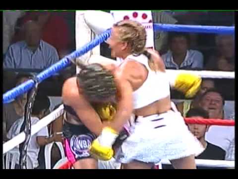 Yesi Tuti BOPP vs Caro Fiera ALVAREZ - Promo TyC Sports - 16 mar 2013