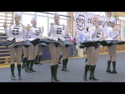 Mażoretki 'FENIX'  - Radlin / Majorettes / baton defilada senior / Piekary Śląskie 2023