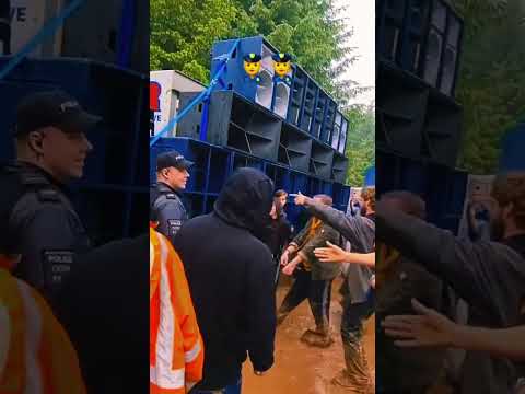 POLICE FRIEND ON UK RAVE! 💣 🔥 •➤ TEKNO RAVE, SON DE TEUF, ACIDCORE #SHORT #SHORTS #TEKNO #TEUF •➤