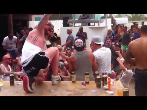 Good Vibes and Dance at Ibiza (Jet Pool).