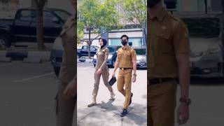 Download lagu PNS Ganteng jalan bareng Satpol PP Cantik dan Tinggi mp3
