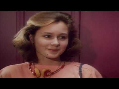 download lagu mp3 mp4 Caitlin Ryan, download lagu Caitlin Ryan gratis, unduh video klip Caitlin Ryan