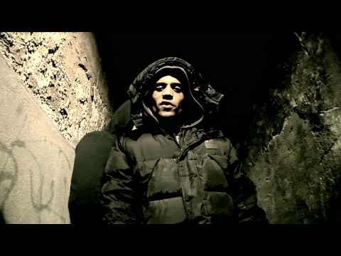 YNNEK La lune est la (HD)