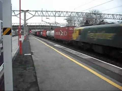 Freightliner 86639, 86607 and 90049 Pulling 4M54 Through Stafford (13/12/2010)