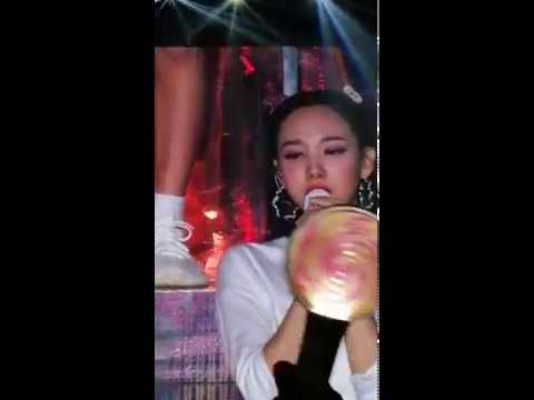 190713 TWICE - Stuck @ TWICELIGHTS 2019, Singapore Indoor Stadium