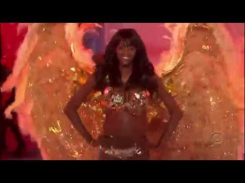 Justin Timberlake - Sexy Back (Live Victoria's Secret Fashion Show 2006)
