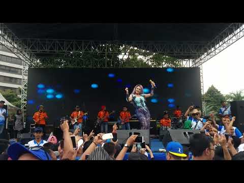 JENITA JANET FT QUEEN BIG BAND - DIRIJEK