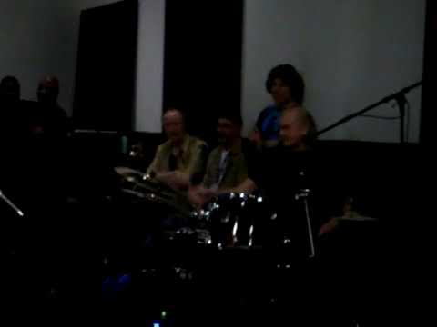 Yes Miscellany: 4/30/09 - Alan White at the Rock 'n Roll Fantasy Camp 1/4