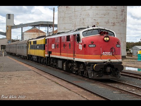 42103 and GM10 at Dunolly on 9723V AK Cars- 16/10/22
