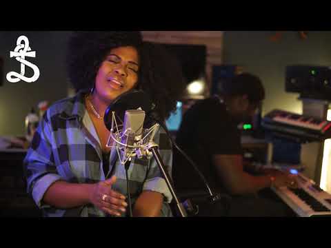 Sarah-Jane - Yu Ab En - 4TheCulture (La Rouge cover)
