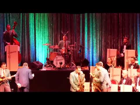 Jumpin'up Orchestra - Oh Look A There Ain't She Pretty