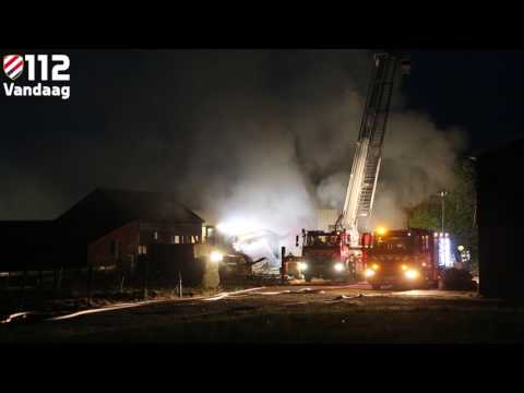 Hooischuur in vlammen op in Velddriel