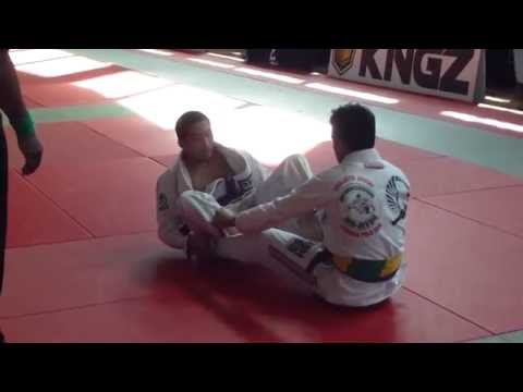 Jonas Andrade vs Munkhbayar Altantugs - IBJJF British National 2016 - Purple Adult - Open