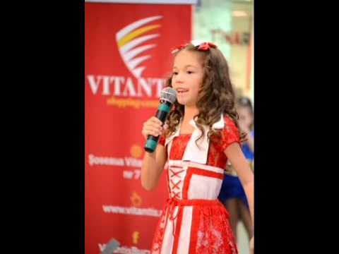 Caterina Casaburi (6 ani) Tarantella della mozzarella