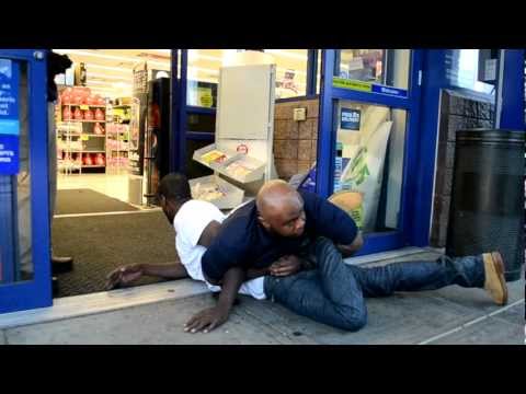 Oldhead caught shoplifting, security got him in UFC hold (Full HD) WorldStarHipHop shit