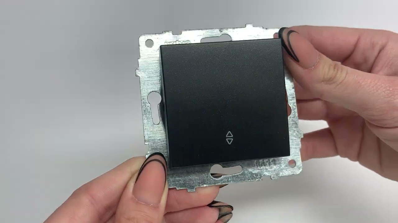 Выключатель проходной одноклавишный OVIVO Grano черный (600-000217-209)