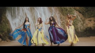 Una Niña Lyrics English Translation