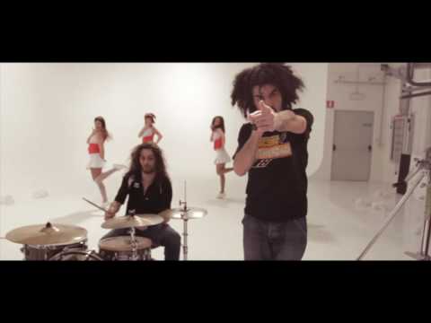 Pino Scotto & Caparezza - Gli Arbitri ti picchiano