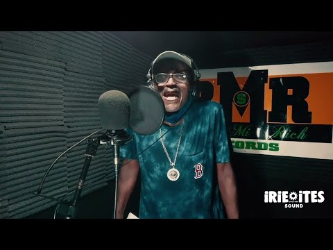 Lloyd Parks & Irie Ites - Kung Fu Fighting (Dubplate)