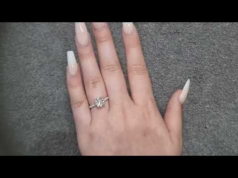 GIA 2.01ct K/SI2 Round Brilliant Cut Diamond Solitaire Ring